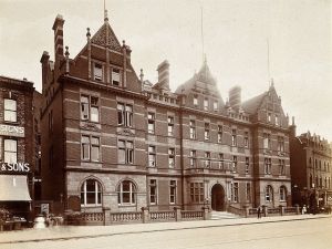 Great_Northern_Central_Hospital,_Holloway_Road,_London;_fron_Wellcome_V0028903