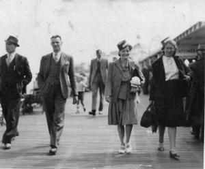 Reg Willats, Jesse Townsend, Eva sweet and Eileen O'Connor