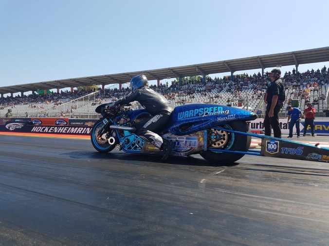 D6F996F0-33B4-408F-9F00-39C918CC0210