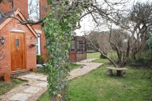 17572_310850087541_6380869_n